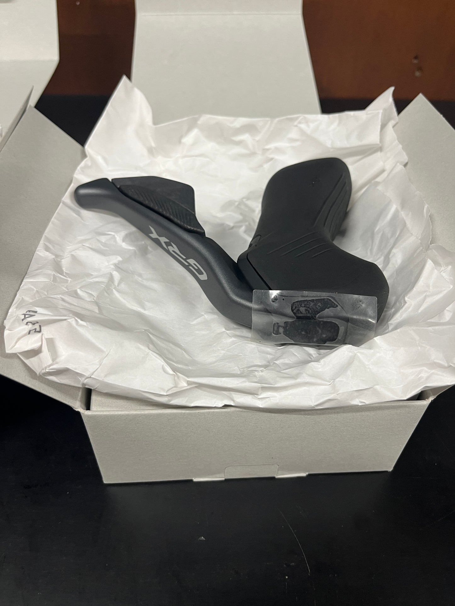 Shimano GRX Di2 wireless ST-RX825 leavers